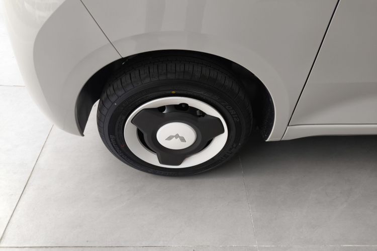 五菱汽车 宏光MINIEV 2024款 第三代 215km 青春版车身外观6007