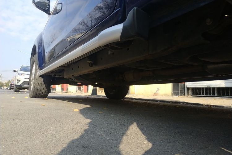 五十铃 铃拓 2020款 2.5T两驱手动领航版 国VI 加长版JE4D25Q6A局部细节9002