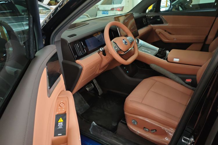 腾势N8L 2025款 旗舰型中控内饰7003