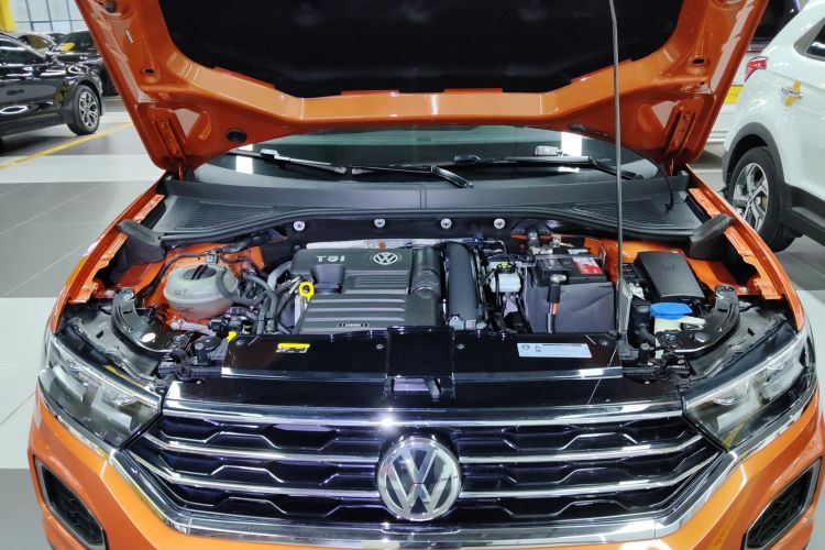 大众 T-ROC探歌 2019款 280TSI DSG两驱舒适型 国VI机舱底盘24