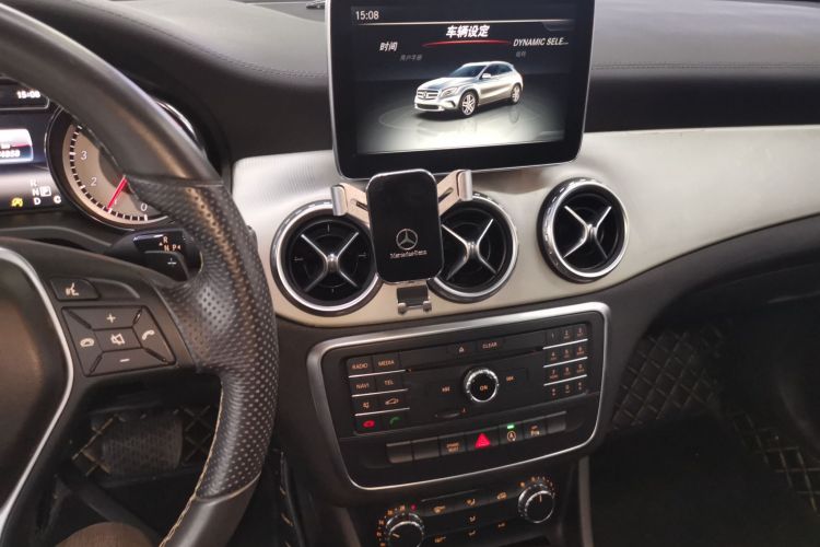 奔驰GLA 2016款 GLA 200 时尚型局部细节16