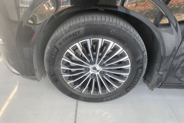 腾势D9 2022款 DM-i 970 四驱尊荣型车身外观6007