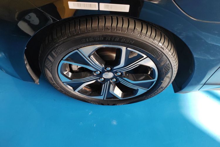 红旗E-QM5 2024款 450km 出行版车身外观6007