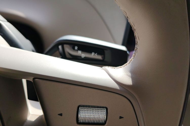 小米汽车 小米YU7 2025款 超长续航后驱版中控内饰18