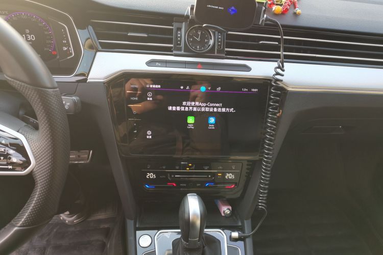 大众 迈腾 2024款 200万辆众享款 330TSI DSG豪华型中控内饰16