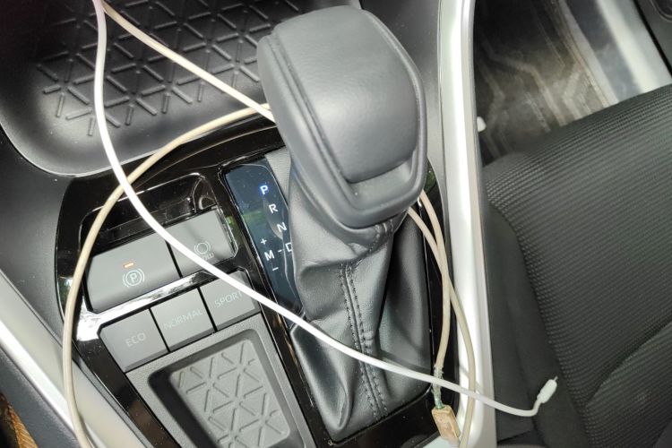 丰田 RAV4荣放 2024款 2.0L CVT两驱都市版中控内饰18