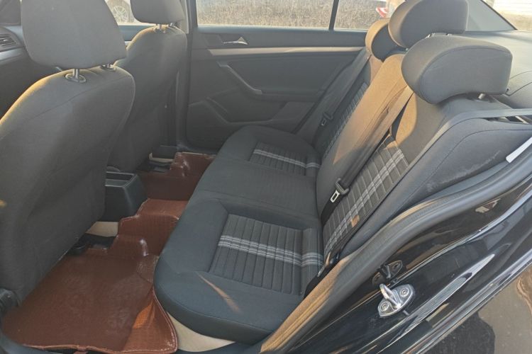 大众 2019款 朗逸启航 1.5L 手动风尚版 国VI中控内饰21