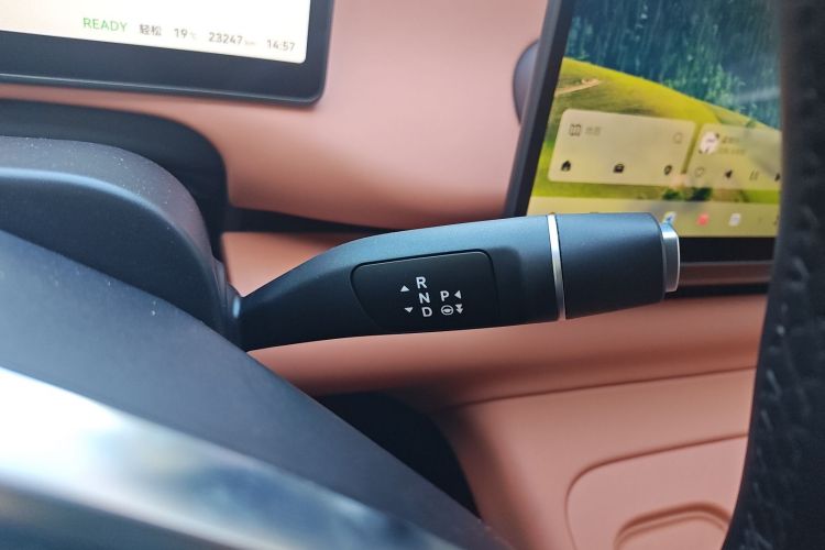 零跑汽车 零跑C16 2024款 增程 200激光雷达版中控内饰18