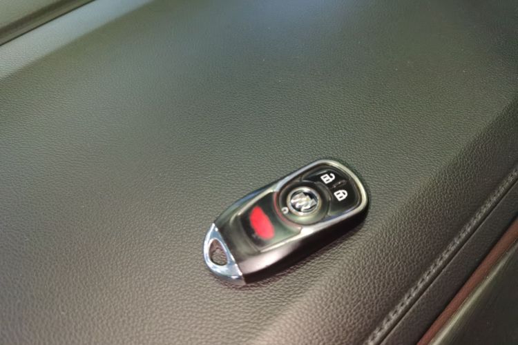 别克GL8 2021款 陆上公务舱 652T 舒适型中控内饰7001