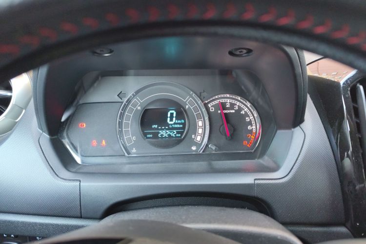 长城M4 2014款 1.5L 手动豪华型中控内饰14