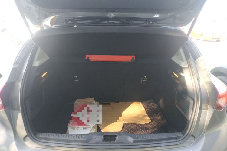 福特 福克斯 2022款 两厢 EcoBoost 180 自动竞速版局部细节23