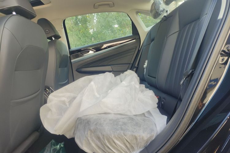 大众 帕萨特新能源 2025款 430PHEV 混动商务版中控内饰7004