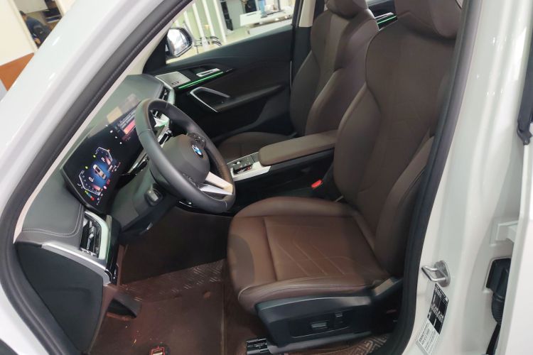 宝马X1 2023款 sDrive25Li X设计套装中控内饰19