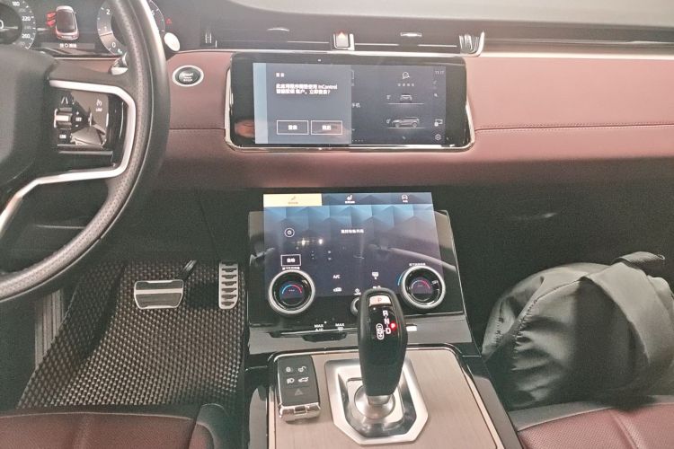 路虎 揽胜极光 2023款 极光L 249PS 豪华版中控内饰16