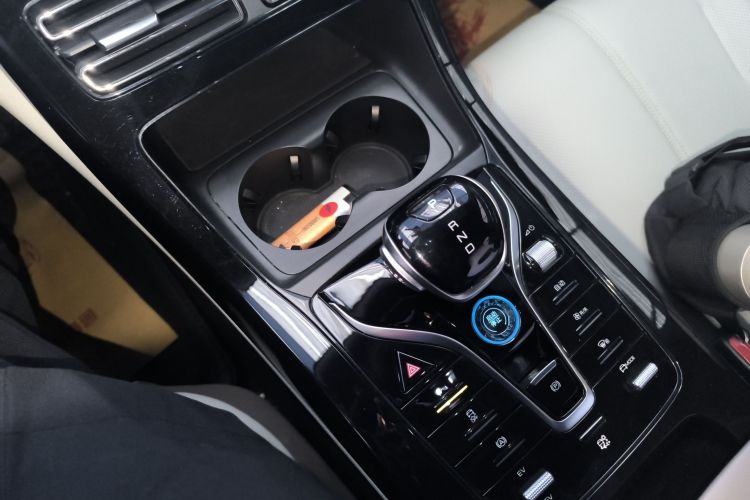 比亚迪 秦PLUS 2024款 荣耀版 DM-i 55KM领先型中控内饰18