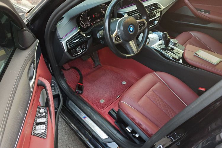 宝马5系新能源 2022款 535Le M运动套装中控内饰20