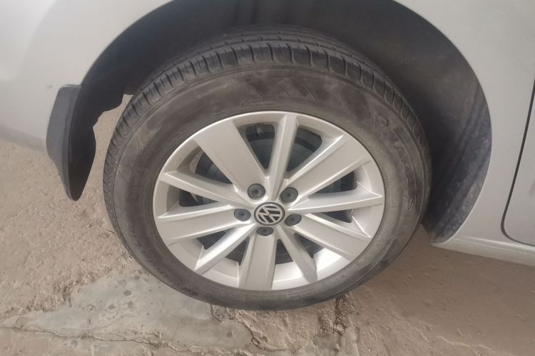 大众 捷达 2013款 1.6L 手动舒适型车身外观6008