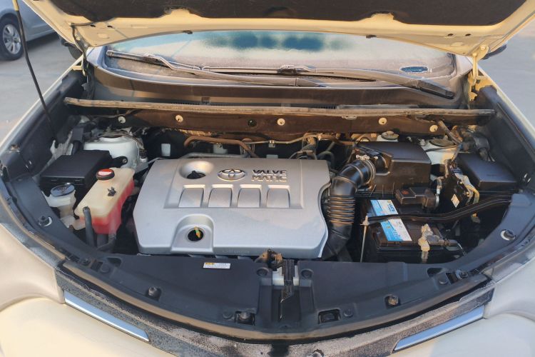 丰田 RAV4荣放 2016款 2.0L CVT两驱风尚版 国V机舱底盘24