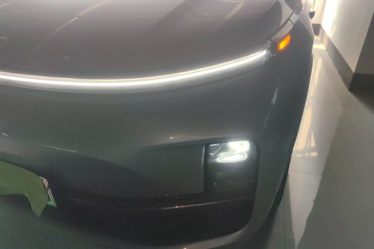 理想汽车 理想L8 2024款 Max局部细节36