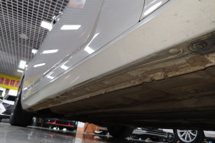 日产 天籁 2021款 2.0L XL 舒适版局部细节9001