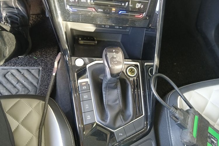 大众 探岳 2023款 300TSI 两驱豪华Plus进阶版中控内饰18