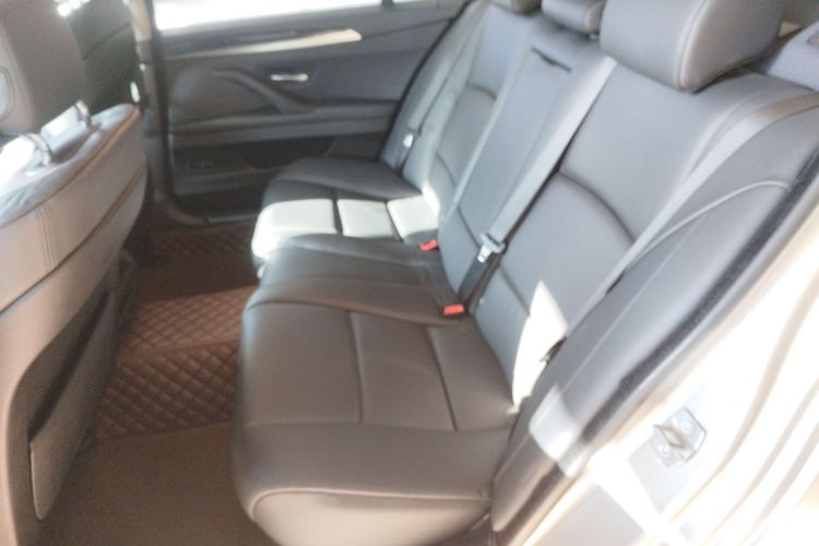 宝马5系 2013款 520Li 典雅型中控内饰21