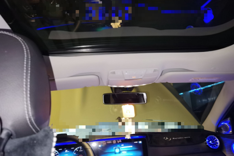 奔驰E级 2021款 改款 E 260 L 运动型中控内饰22