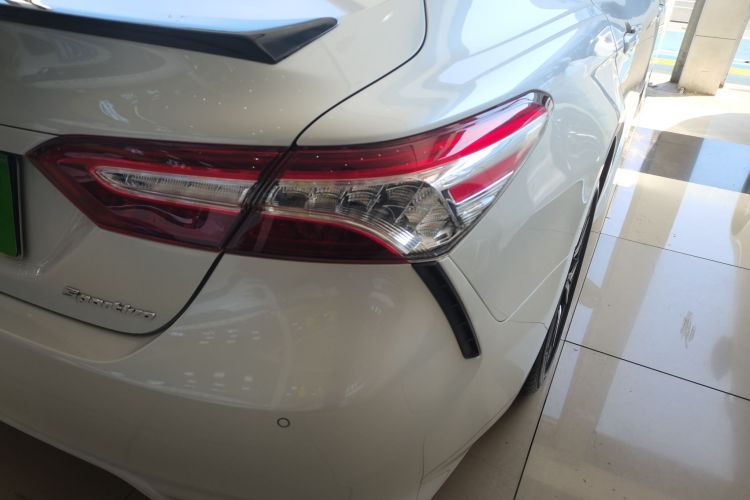 丰田 凯美瑞 2021款 2.0S 锋尚版车身外观6006