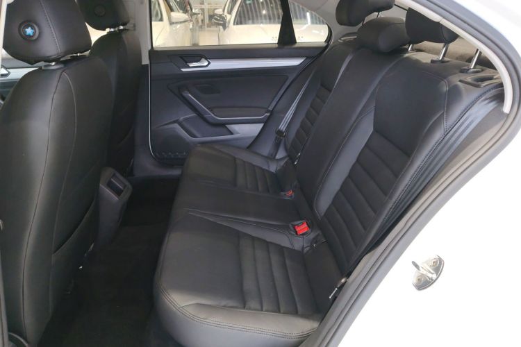 大众 凌渡 2017款 230TSI DSG风尚版中控内饰7004