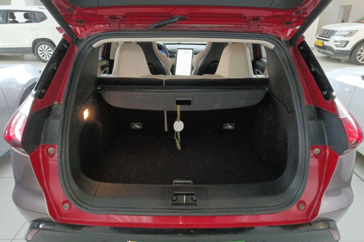 小鹏G3 2019款 尊享版机舱底盘23