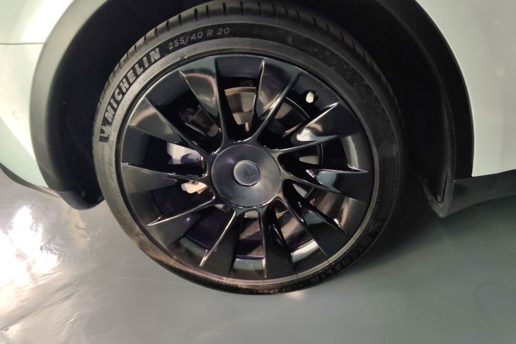 特斯拉 Model Y 2021款 长续航全轮驱动版车身外观6008