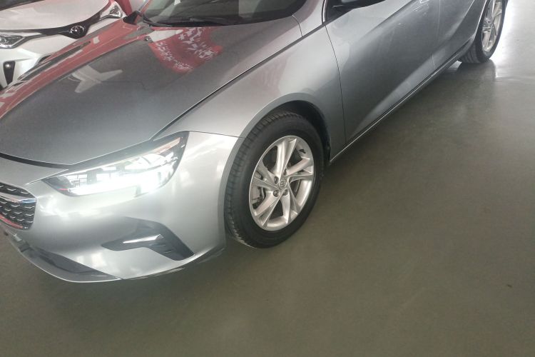 别克 君威 2023款 552T 智享型车身外观6007