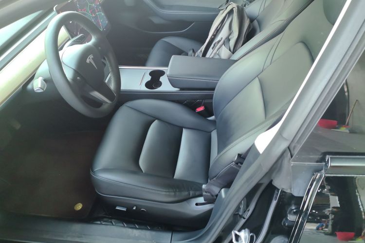 特斯拉 Model 3 2021款 标准续航后驱升级版 3D6中控内饰19