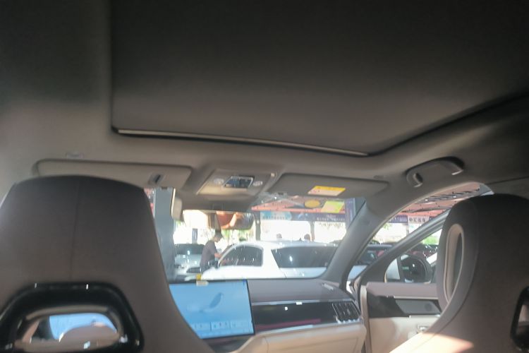 比亚迪 宋PLUS新能源 2025款 DM-i 智驾版 112KM 尊荣型局部细节22