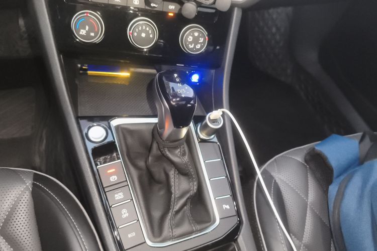 大众 速腾 2023款 300TSI DSG超越版中控内饰18