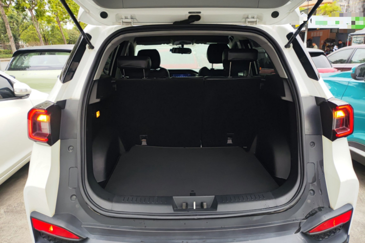 凯翼 炫界 2023款 1.5L CVT优享版局部细节23