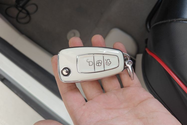 福特 福克斯 2018款 三厢经典 1.6L 自动舒适型智行版中控内饰11