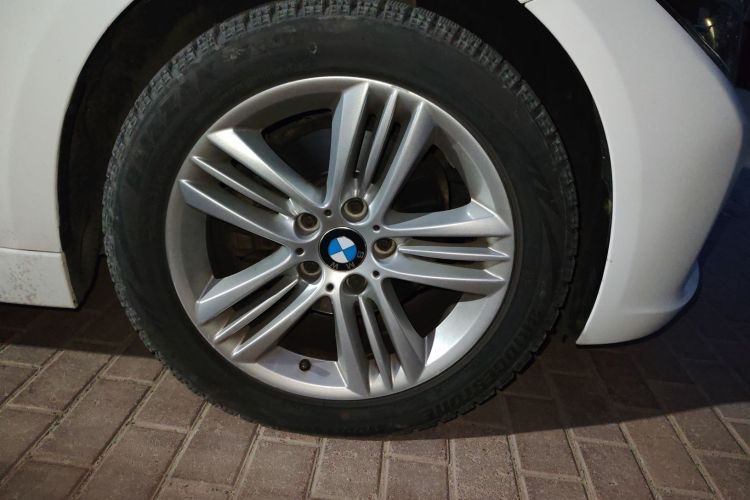 宝马3系 2017款 320Li xDrive 时尚型车身外观10