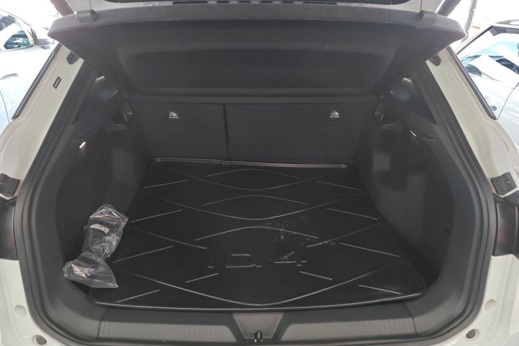 大众 ID.4 X 2025款 聪明款 纯净智享版机舱底盘23