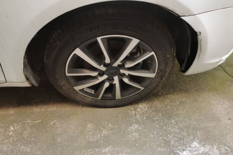 吉利汽车 帝豪 2019款 领军版 1.5L 手动向上互联型 国VI车身外观10