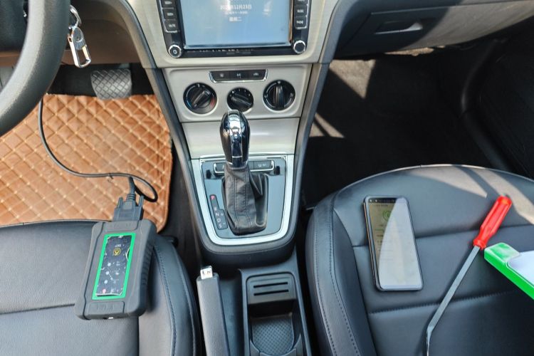 大众 朗逸 2013款 改款经典 1.6L 自动舒适版中控内饰18