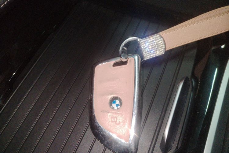 宝马1系 2021款 120i M运动曜夜版中控内饰11