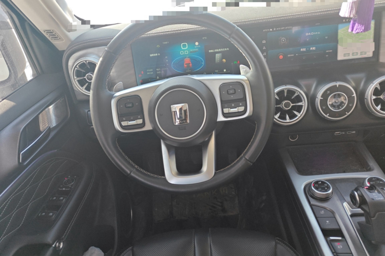 坦克300 2021款 越野版 2.0T 征服者中控内饰13