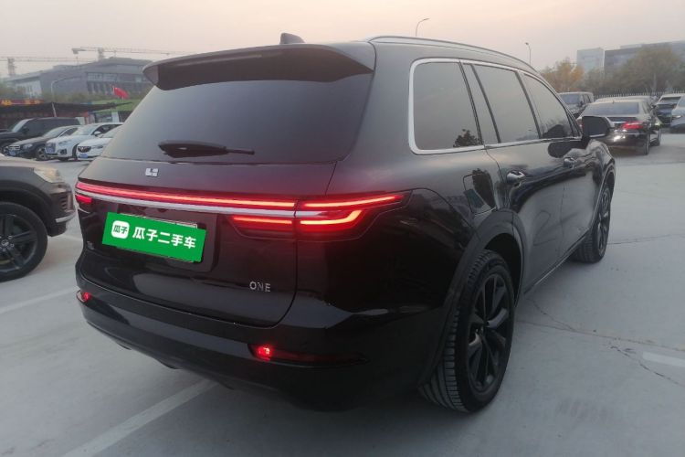 理想汽车 理想ONE 2021款 增程6座版车身外观7