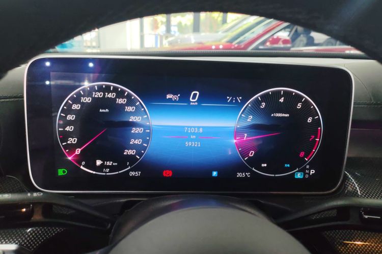 奔驰C级 2023款 C 260 L 运动版中控内饰14