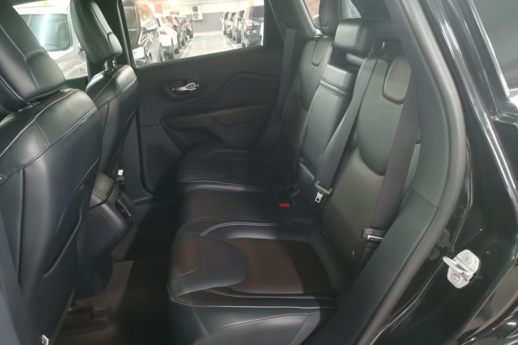 Jeep 自由光 2016款 2.4L 领先版中控内饰7004