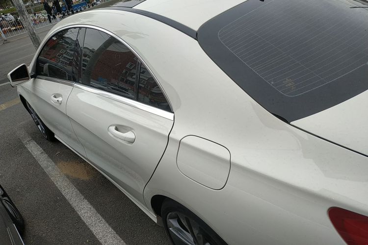 奔驰CLA 2016款 CLA 200 动感型车身外观4