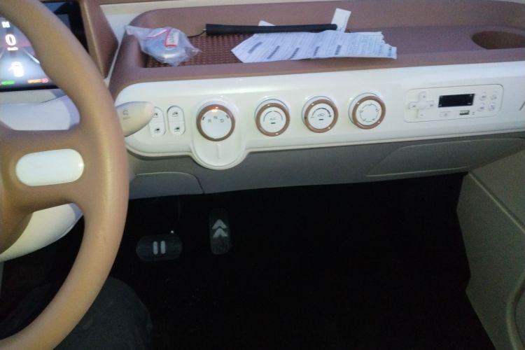 奔腾小马 2026款 222km 萌趣马 Plus中控内饰16