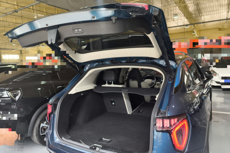 领克01 2019款 2.0T 两驱耀Pro版 国VI中控内饰23