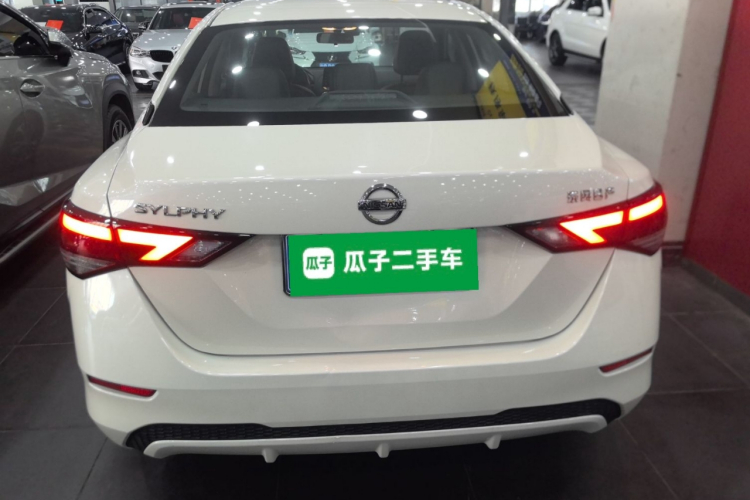 日产 轩逸 2021款 1.6L XL CVT悦享版车身外观6004